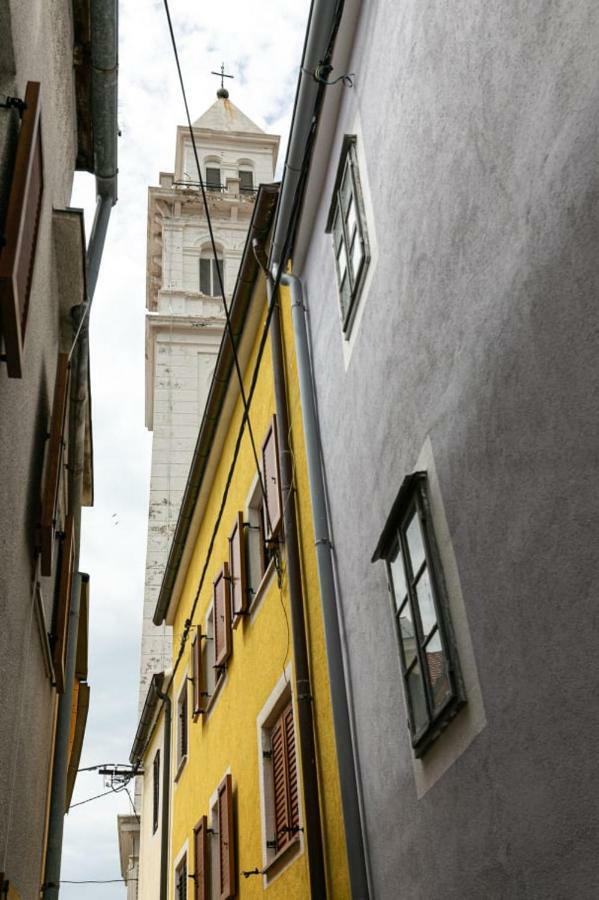 Studio Apartman Old Town ノヴィ・ヴィノドロスキー エクステリア 写真